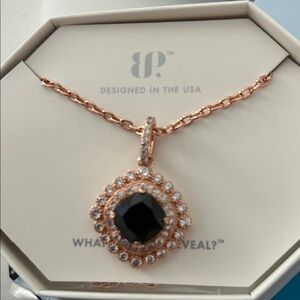 Elegant Black and Rose Gold Pendant Necklace